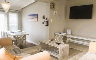 3 Bedroom House For Sale in Long Beach