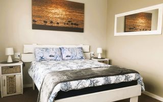 3 Bedroom House For Sale in Long Beach