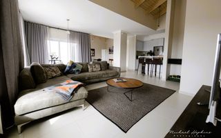 3 Bedroom Apartment/Penthouse For Sale in Swakopmund Central...