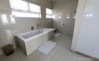 3 Bedroom Apartment/Penthouse For Sale in Swakopmund Central...