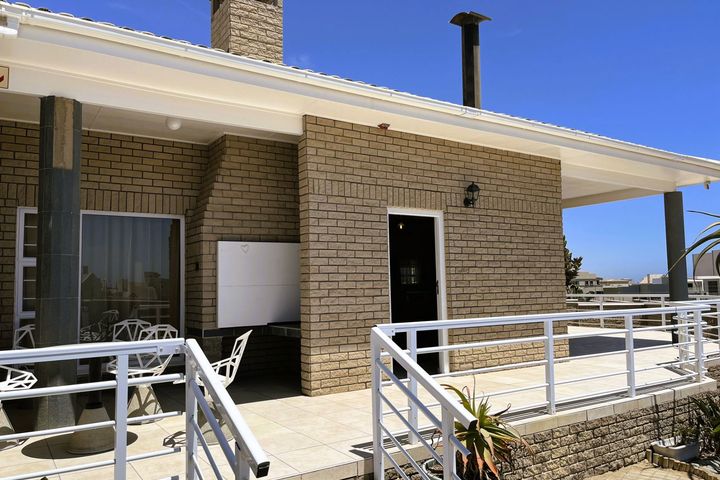 3 Bedroom House For Sale in Vogelstrand, Swakopmund