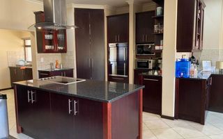 6 Bedroom House For Sale in Swakopmund Central, Swakopmund