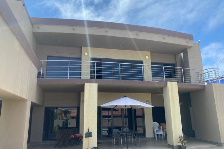6 Bedroom House For Sale in Swakopmund Central, Swakopmund