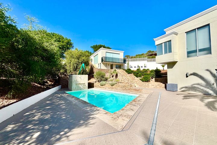 4 Bedroom House For Sale in Klein Windhoek, Windhoek