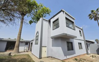 4 Bedroom House For Sale in Vineta, Swakopmund