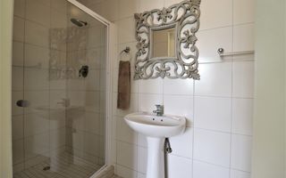 5 Bedroom House For Sale in Mile 4, Swakopmund