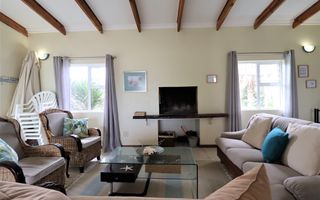 5 Bedroom House For Sale in Mile 4, Swakopmund