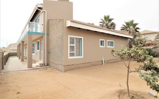 5 Bedroom House For Sale in Mile 4, Swakopmund