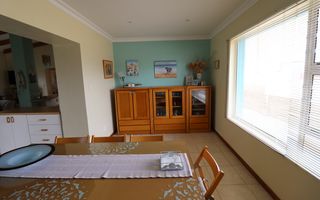 5 Bedroom House For Sale in Mile 4, Swakopmund