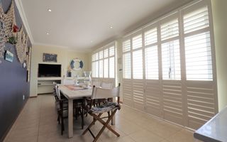 5 Bedroom House For Sale in Mile 4, Swakopmund