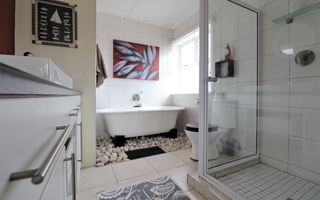 5 Bedroom House For Sale in Mile 4, Swakopmund