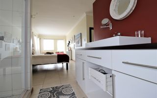 5 Bedroom House For Sale in Mile 4, Swakopmund