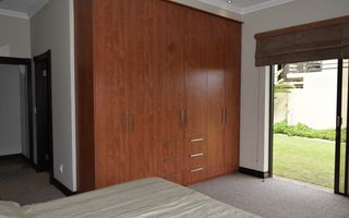 4 Bedroom House For Sale in Vogelstrand, Swakopmund