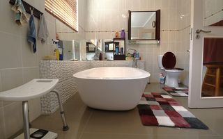 4 Bedroom Apartment/Penthouse For Sale in Vogelstrand, Swako...