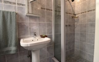 4 Bedroom Apartment/Penthouse For Sale in Vogelstrand, Swako...