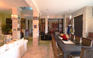 4 Bedroom Apartment/Penthouse For Sale in Vogelstrand, Swako...