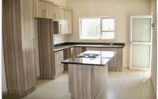 2 Bedroom Apartment/Penthouse For Sale in Elisenheim, Windho...