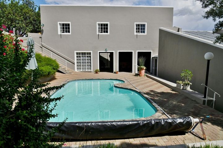 3 Bedroom House For Sale in Hochland Park, Windhoek