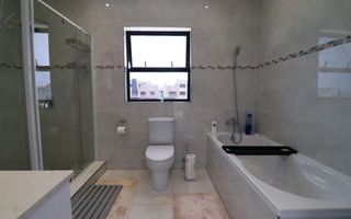 5 Bedroom House For Sale in Mile 4, Swakopmund