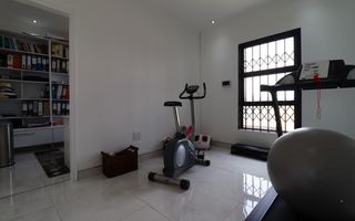 5 Bedroom House For Sale in Mile 4, Swakopmund