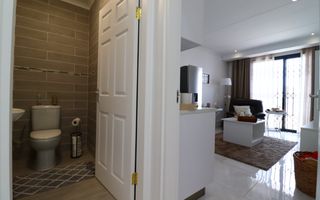 5 Bedroom House For Sale in Mile 4, Swakopmund