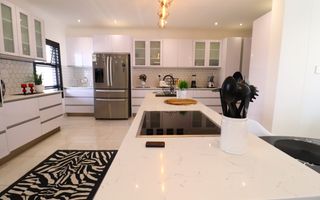 5 Bedroom House For Sale in Mile 4, Swakopmund