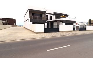 5 Bedroom House For Sale in Mile 4, Swakopmund