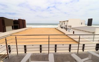 5 Bedroom House For Sale in Mile 4, Swakopmund
