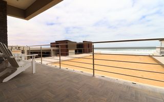 5 Bedroom House For Sale in Mile 4, Swakopmund