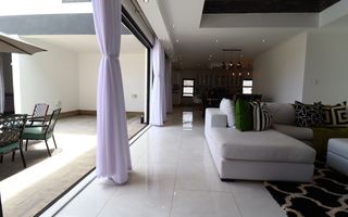 5 Bedroom House For Sale in Mile 4, Swakopmund