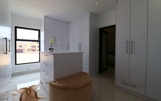 5 Bedroom House For Sale in Mile 4, Swakopmund
