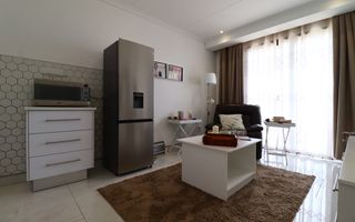 5 Bedroom House For Sale in Mile 4, Swakopmund