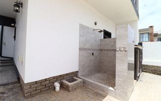 5 Bedroom House For Sale in Mile 4, Swakopmund