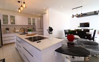 5 Bedroom House For Sale in Mile 4, Swakopmund