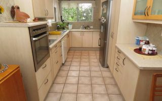 6 Bedroom House For Sale in Olympia, Windhoek