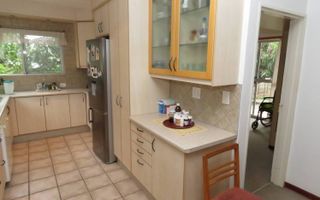 6 Bedroom House For Sale in Olympia, Windhoek