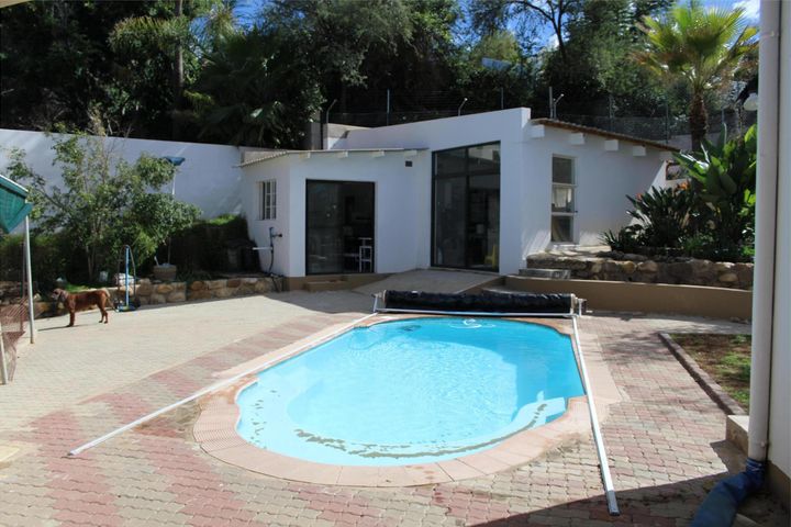 4 Bedroom Freehold For Sale in Klein Windhoek, Windhoek