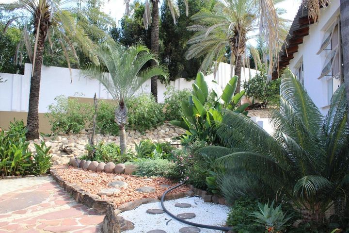4 Bedroom Freehold For Sale in Klein Windhoek, Windhoek
