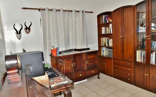 4 Bedroom House For Sale in Academia, Windhoek