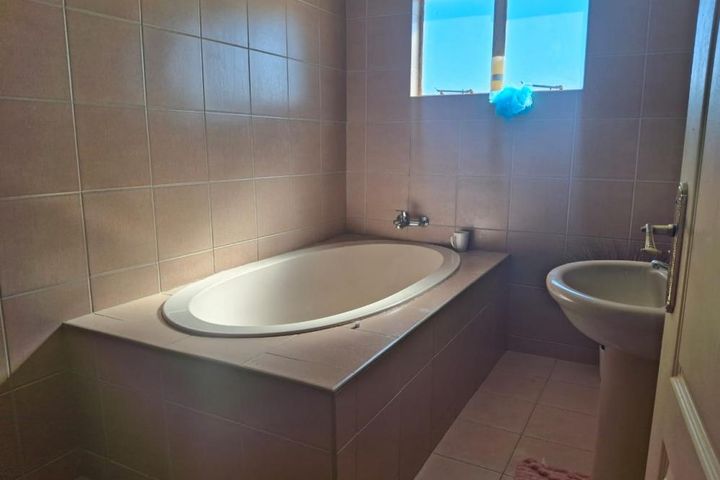 5 Bedroom Freestanding For Sale in Cimbebasia, Windhoek