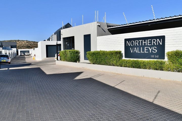 4 Bedroom House For Sale in Kleine Kuppe, Windhoek
