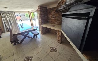 4 Bedroom Freestanding For Sale in Henties Bay