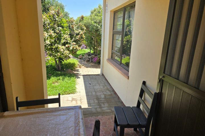 4 Bedroom Freestanding For Sale in Henties Bay