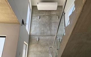 8 Bedroom House For Sale in Henties Bay