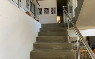 8 Bedroom House For Sale in Henties Bay