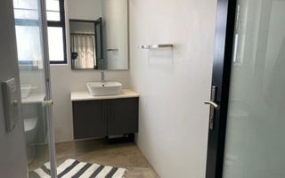 8 Bedroom House For Sale in Henties Bay
