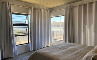 8 Bedroom House For Sale in Henties Bay