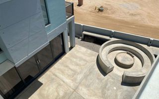 8 Bedroom House For Sale in Henties Bay