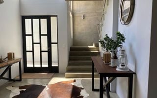 8 Bedroom House For Sale in Henties Bay