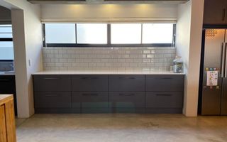 8 Bedroom House For Sale in Henties Bay